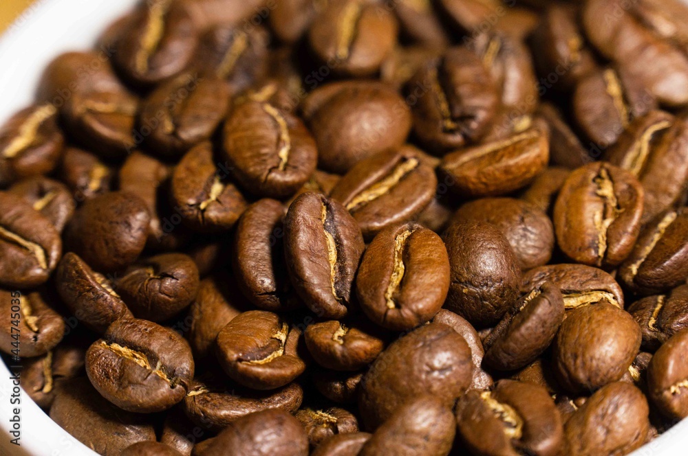 granos de café listo para hacer un delicioso café o capuchino granos de café listo para hacer un delicioso café o capuchino