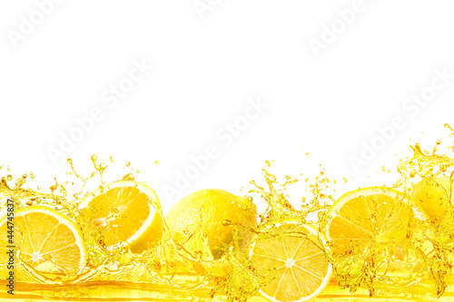 Photo lemon splashing