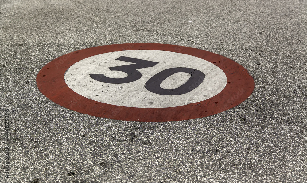 Fototapeta premium Speed limit thirty