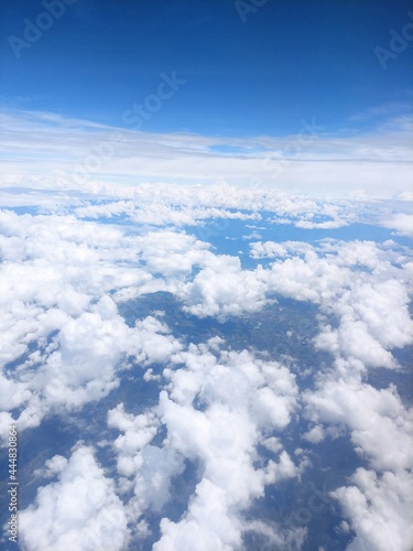 Las nubes flotando sobre el Mar Caribe  © JuanPablo