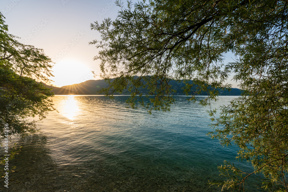 Sonnenuntergang am Attersee in Oberösterreich