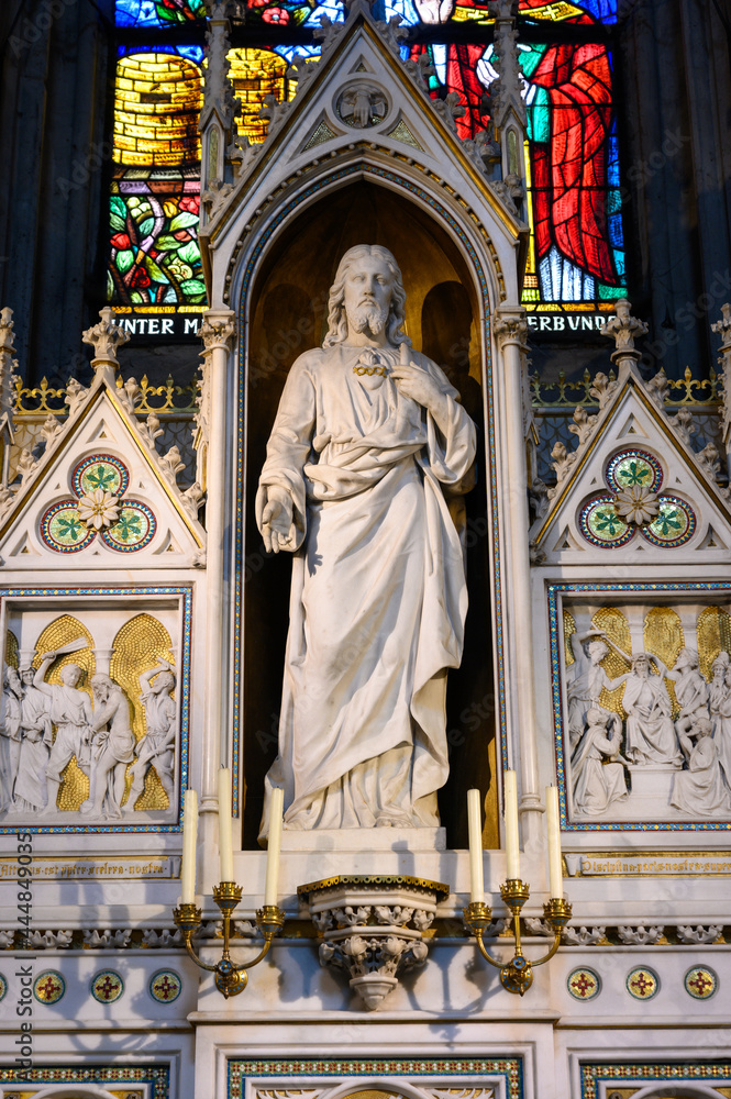 Statue of the Most Sacred Heart of Jesus. Votivkirche – Votive Church, Vienna, Austria. 2020-07-29.