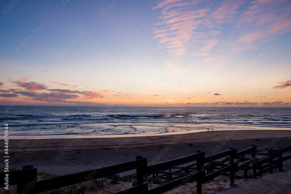 Obraz premium beautiful sunset over the ocean