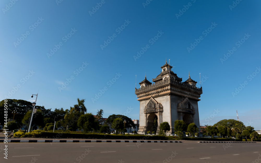 Obraz premium Patuxai Vientiane Lao, Patuxai is a war monument in the center of Vientiane.