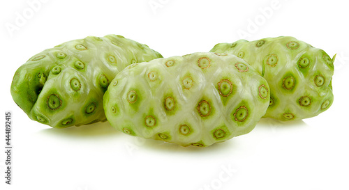 Obraz na płótnie Noni fruit isolated on white background w salonie