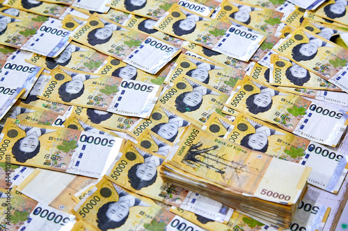 5만원권의 한국지폐