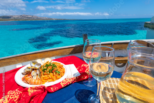 il mare della sardegna in italia