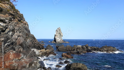 沼島の上立神岩 photo