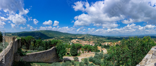 Panorama - Sani Gimignano - colline senesi photo