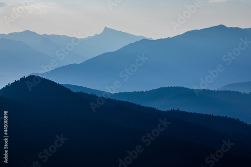 Photos Mountain Biosphere Reserve at sunrise