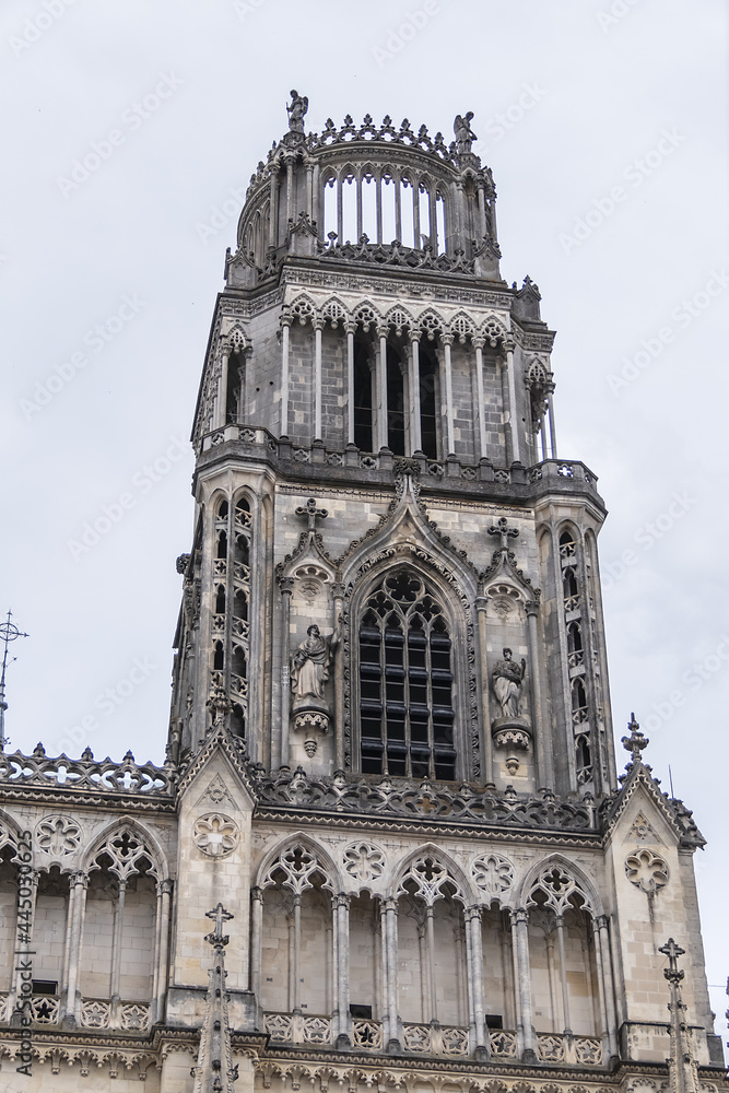 Architectural fragments of Gothic style Roman Catholic Cathedral of Sainte-Croix dominates in Orleans city Centre. Construction of Sainte-Croix started in 1287, inaugurated in 1829. Orleans, France. Architectural fragments of Gothic style Roman Catholic Cathedral of Sainte-Croix dominates in Orleans city Centre. Construction of Sainte-Croix started in 1287, inaugurated in 1829. Orleans, France.