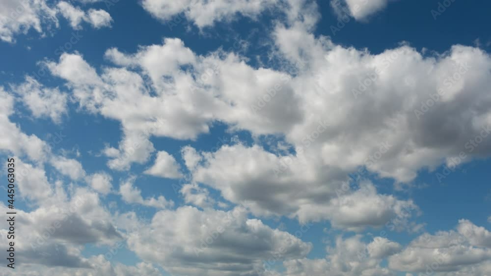 Qualitative time lapse of beautiful sky. No flicker, no birds. Qualitative time lapse of beautiful sky. No flicker, no birds.