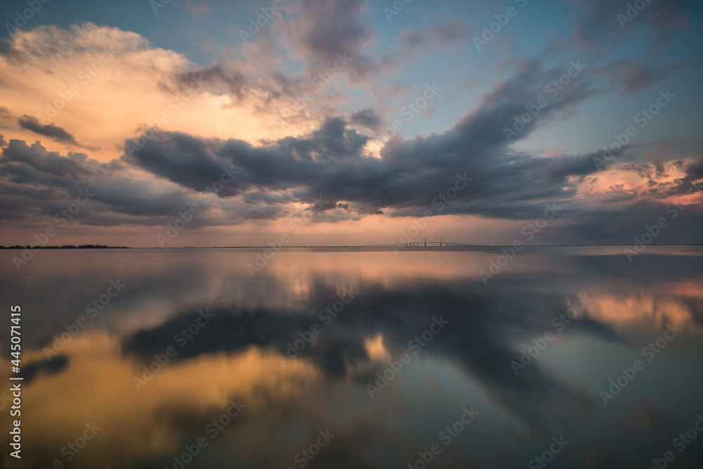 Fototapeta premium sunset over tampa bay
