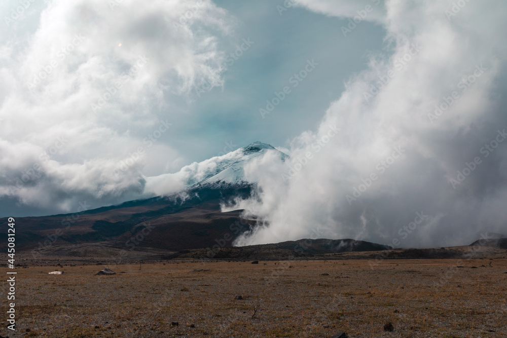 Fototapeta premium Cotopaxi National Park, Ecuador