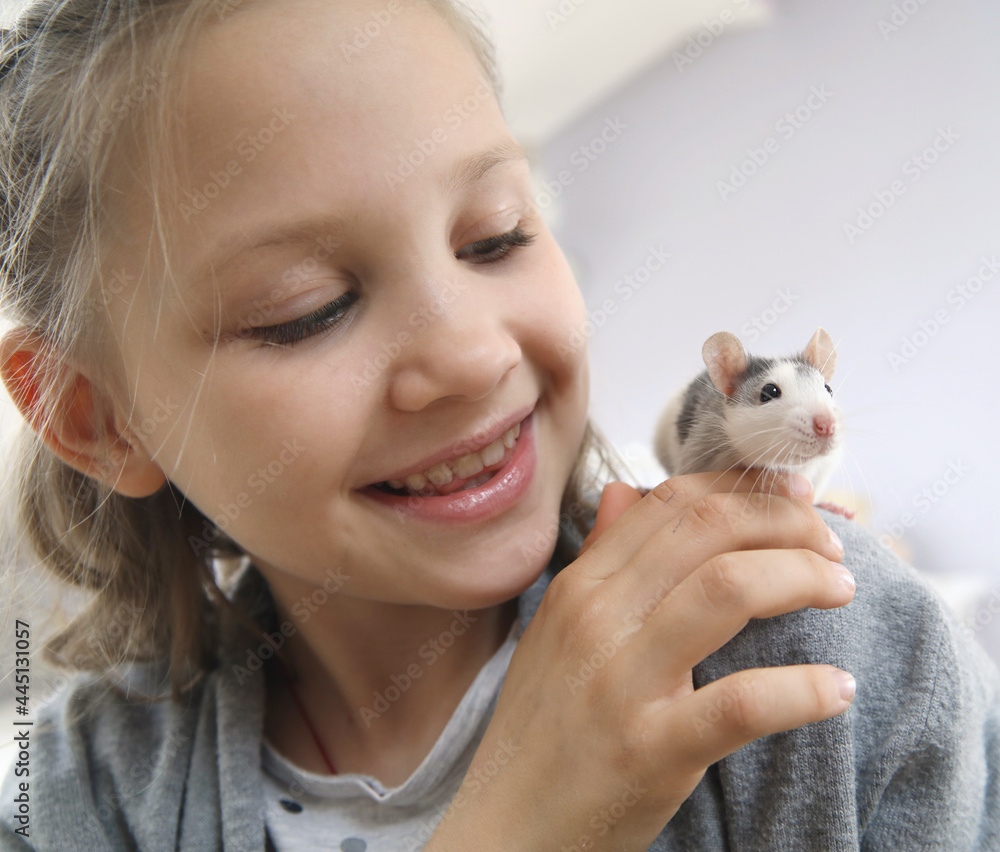 girls and rat