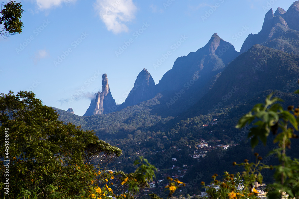 Fototapeta premium Vista da cidade de Teresópolis - Dedo de Deus - Serra