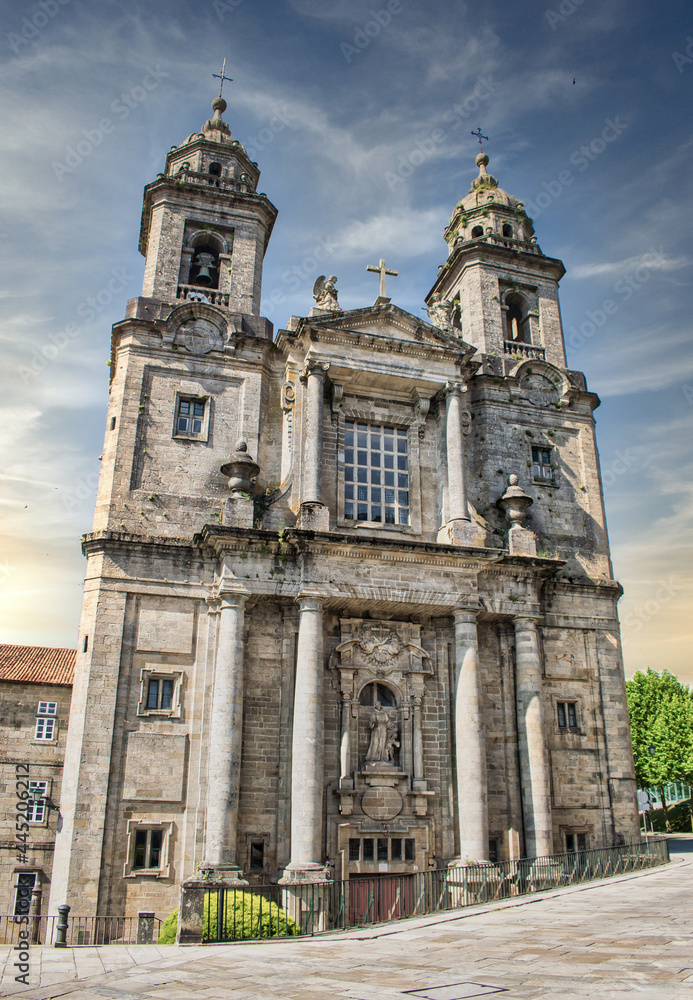 Iglesia de san francisco de estilo barroco y neoclásico en Santiago de Compostela, España