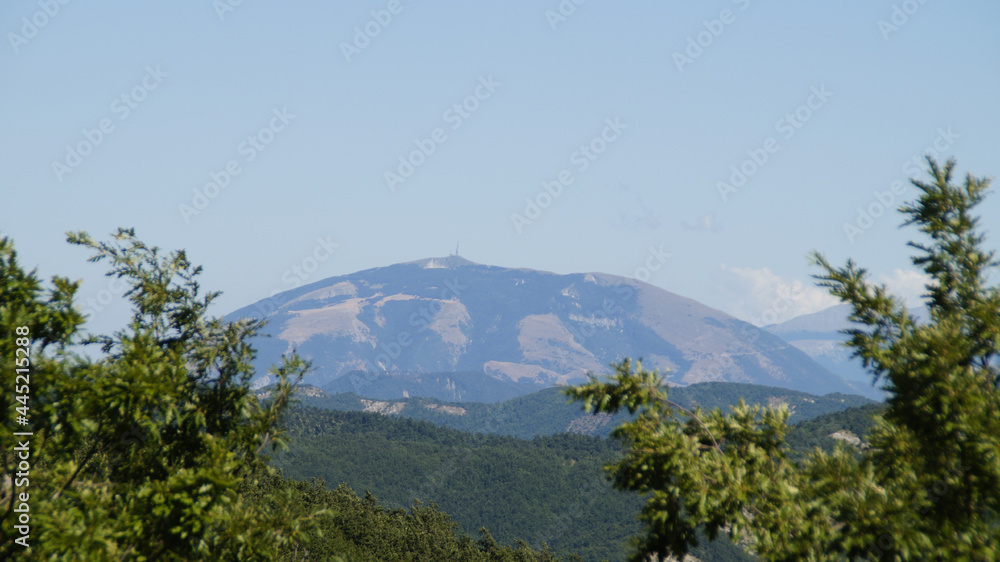 Fototapeta premium Vista dal sentiero 309bis da villa di parchiule a Poggio dell'Appione in Italia