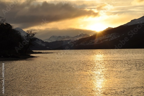 Sun set in lake Roca