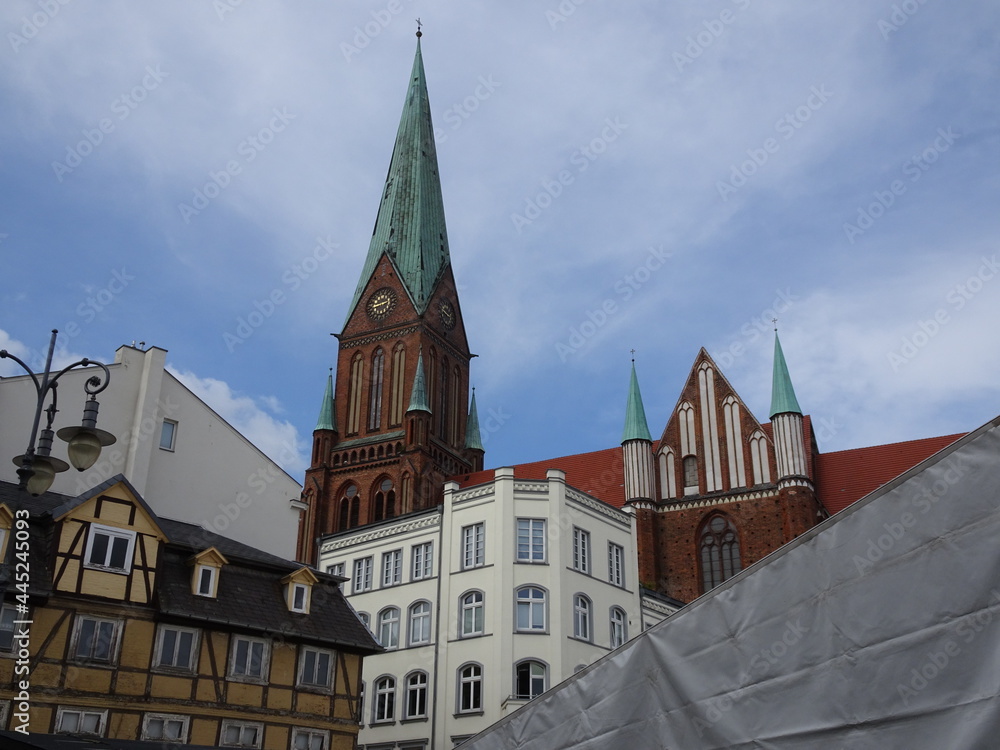 Fototapeta premium Schwerin Cathedral Germany skyline