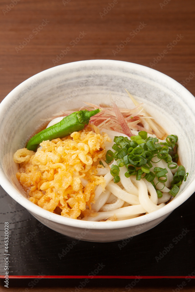 冷やしたぬきうどん 冷やしたぬきうどん