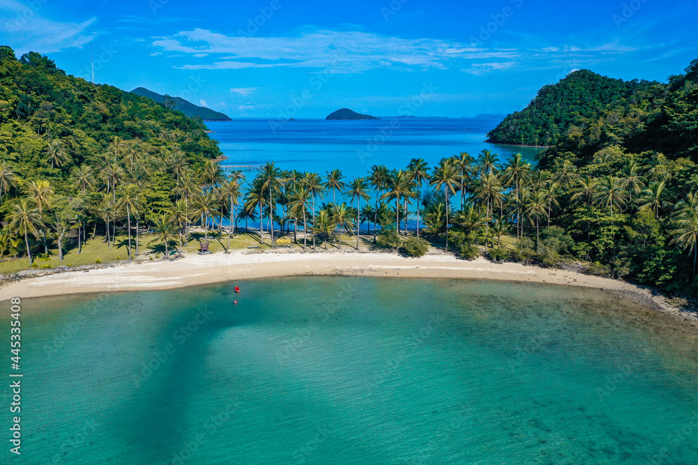 Aerial view of Koh Ngam, in Koh Chang, Trat, thailand - obrazy, fototapety, plakaty 