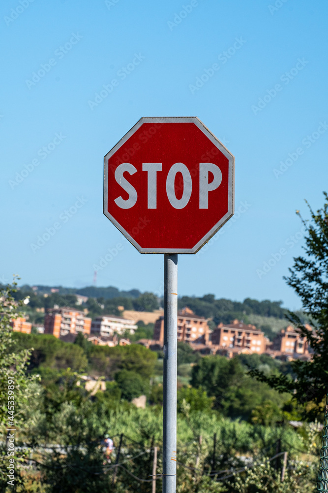 the Italian stop road sign