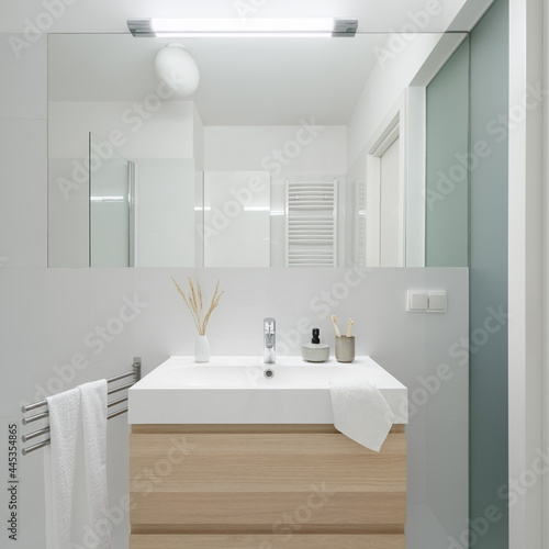 Simple and elegant lavatory