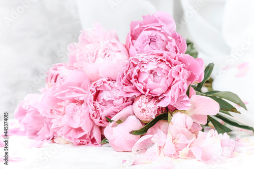 Fototapeta Naklejka Na Ścianę i Meble -  Bouquet of beautiful pink flowers. Peonies close-up. Selective focus image