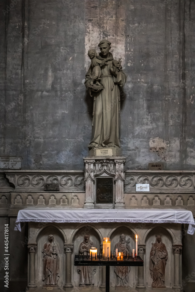 Obraz premium Heiliger in Kirche