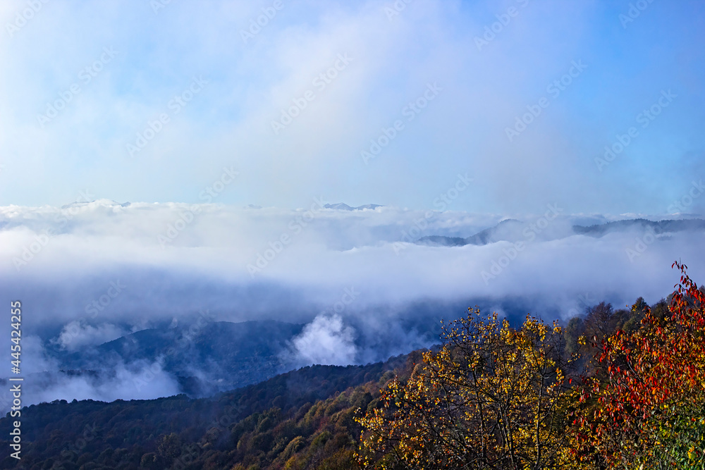  Кавказ в облаках и туманах