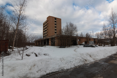 Wallpaper Mural a large abandoned building on the outskirts Torontodigital.ca