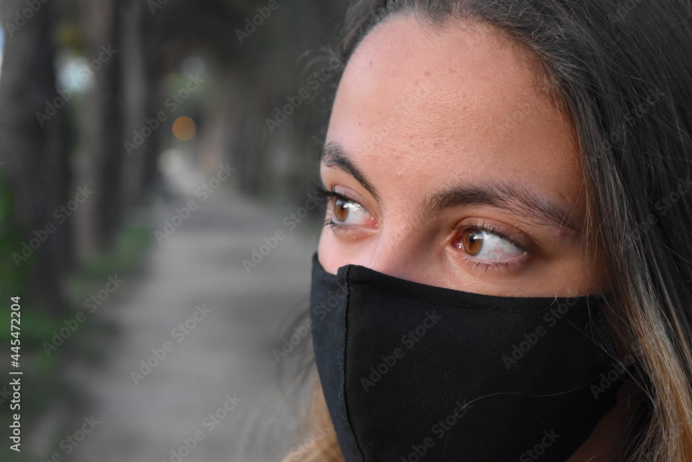 portraits to white girl with pretty eyes