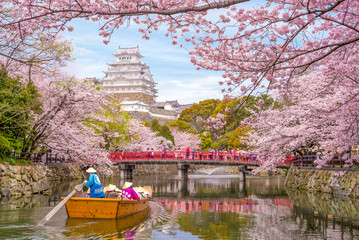 Papier peint photo Kyoto Promenade en barque château de Himeji  © Richie Chan