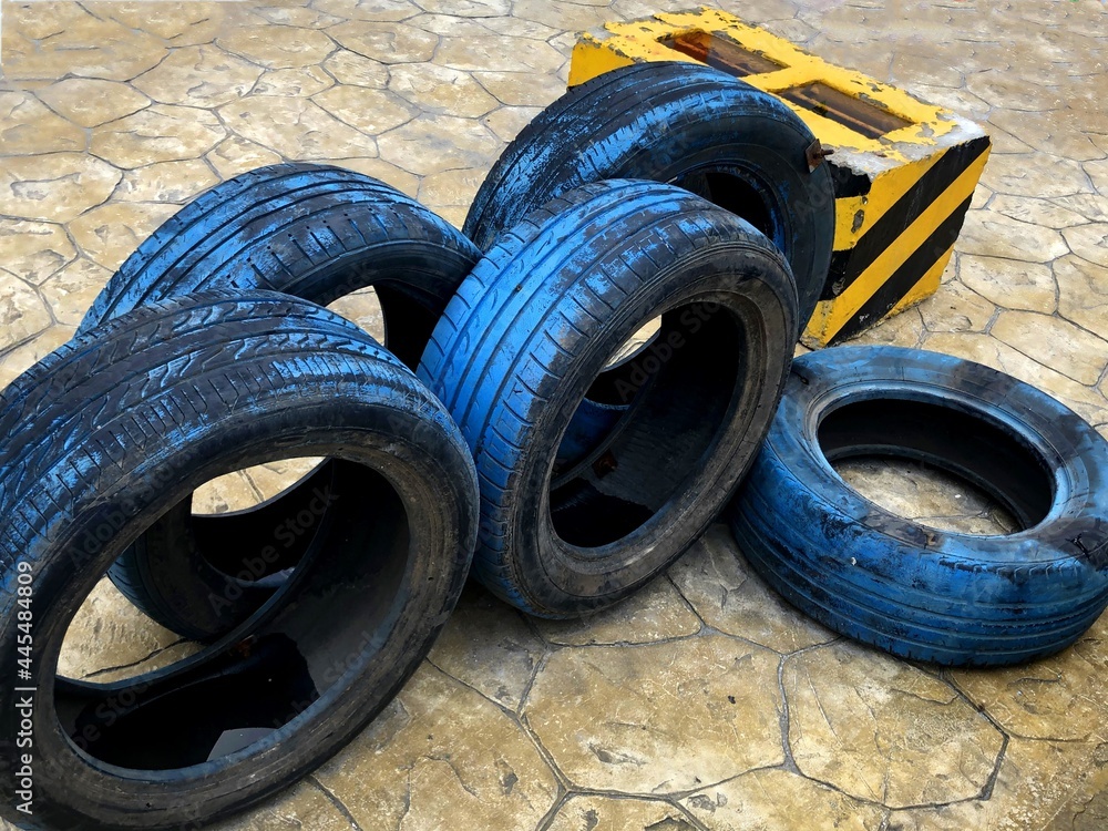 Automobile tires Automobile tires