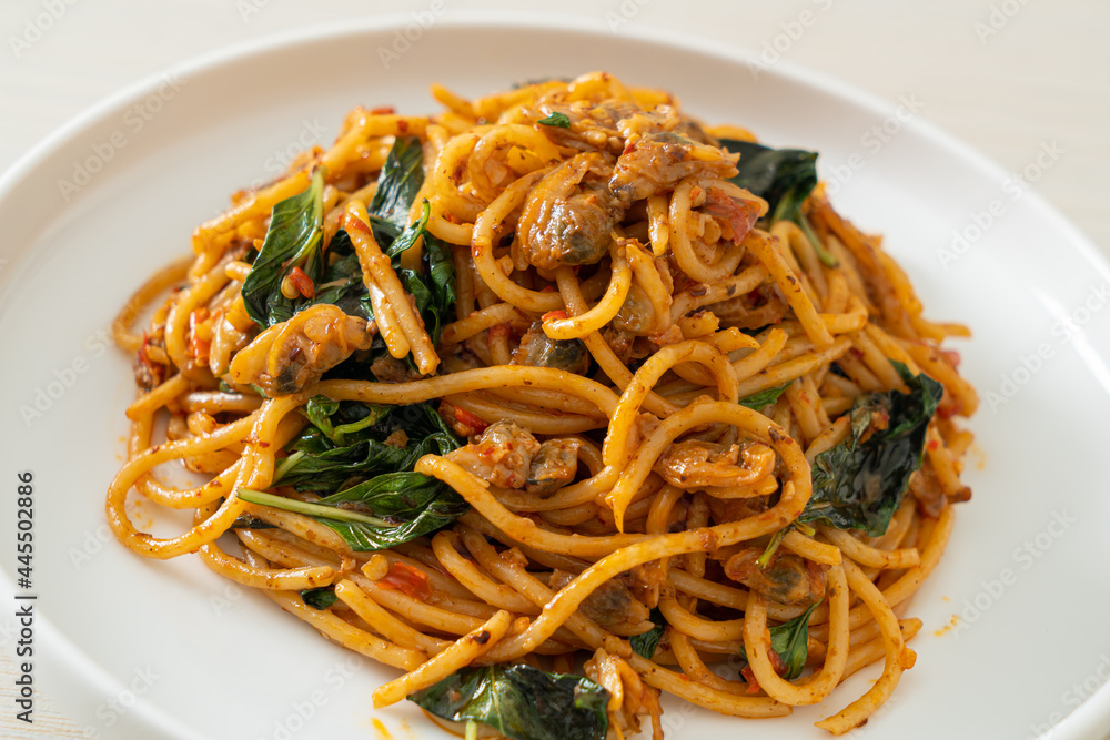 Stir Fried Spaghetti with Clam and Chilli Paste