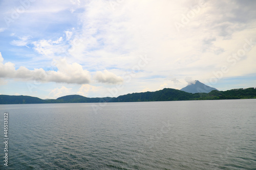 池田湖と開聞岳の見える風景