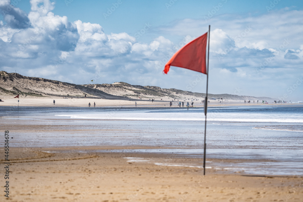 Drapeau Plage Portiragnes Pourquoi Les Drapeaux De Baignade ZYKNPS — free download