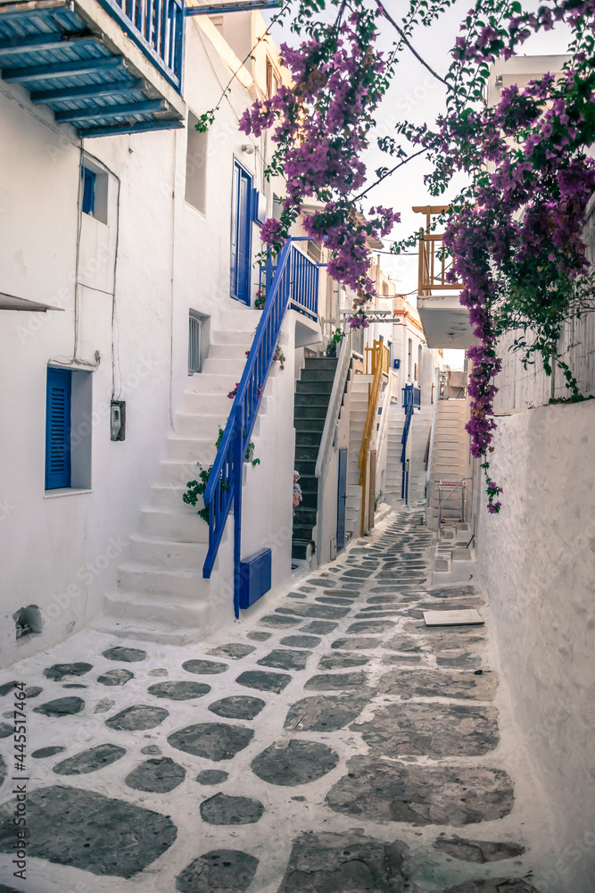 Fototapeta premium greckie miasto wąska uliczka
