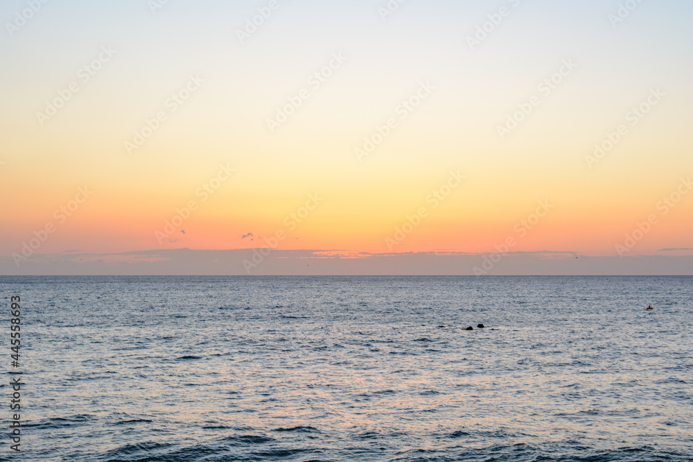 朝焼けの海 地平線