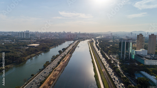 View of Marginal Pinheiros with the Pinheiros river and modern buildings in Sao Paulo, Brazil © Pedro