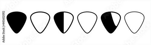 Guitar pick style icons in six different versions in a flat design.