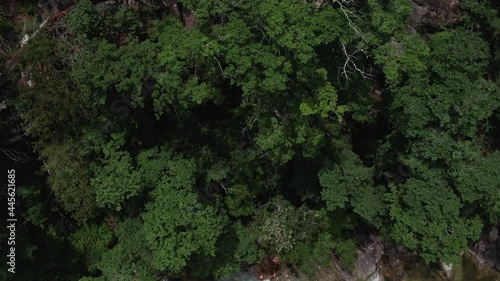 Wallpaper Mural 日本一の渓谷美　昇仙峡（ミニ泰山）の空撮 Torontodigital.ca