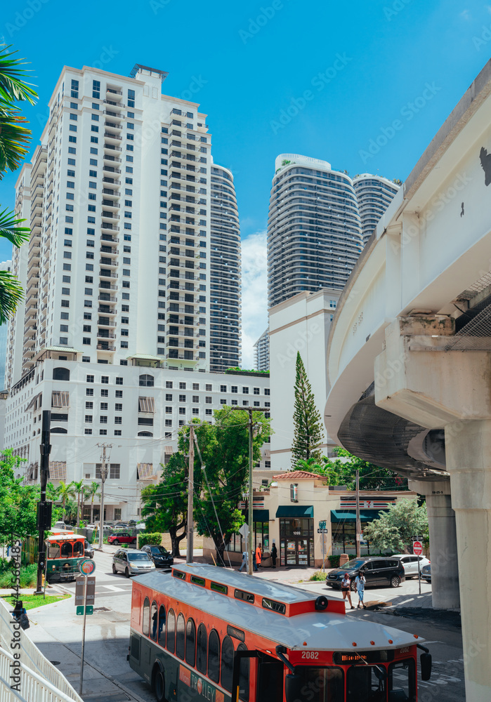 Obraz premium city street brickell Miami Florida buildings bus downtown travel sky 