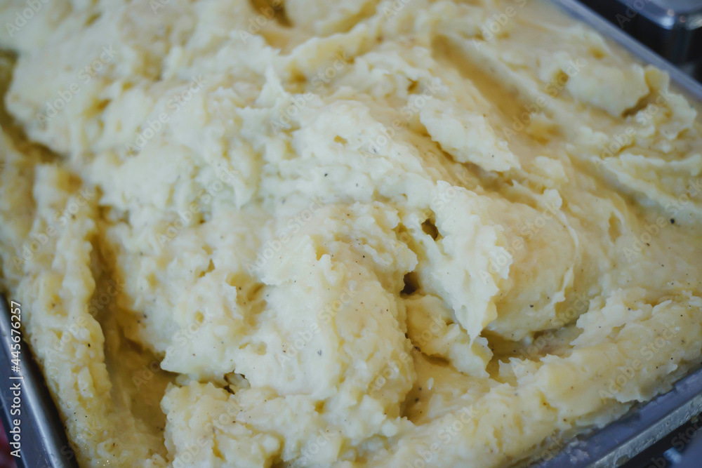 Delicious creamy mashed potatoes with butter,
fresh herbs and freshly-cracked black pepper. Delicious creamy mashed potatoes with butter,
fresh herbs and freshly-cracked black pepper.