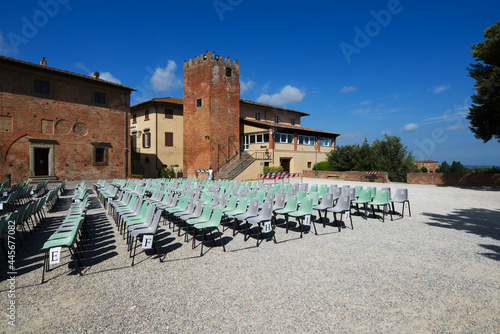 Vista panoramica del borgo di San Miniato, Duomo e campagna. Toscana Italia Europa. photo