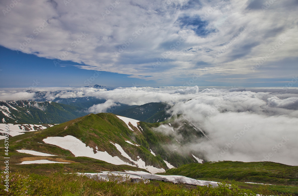 Mt.Asahidake, early summer 初夏の朝日岳登山