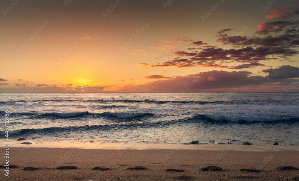Plage de Boucan Canot au crépuscule, La Réunion. Plage de Boucan Canot au crépuscule, La Réunion.