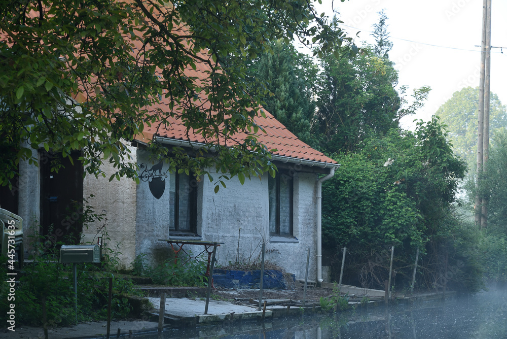 maison dans les marais