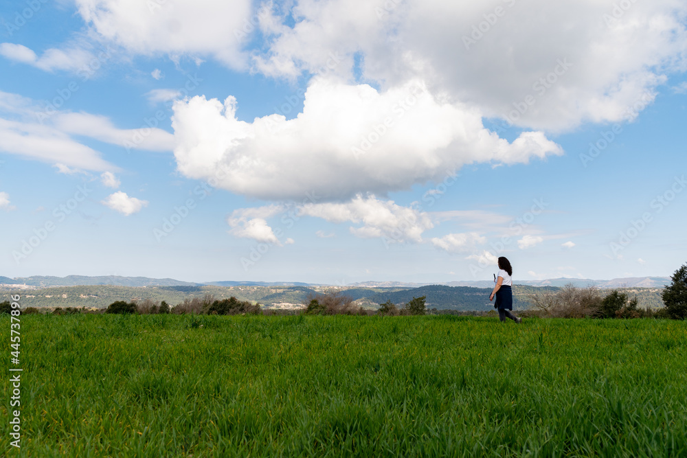 Paisaje horizonte con nubes